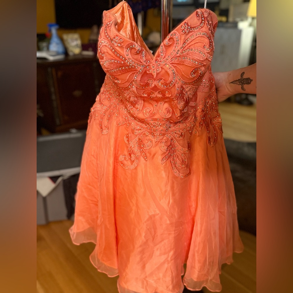 Juliet Juniors Mini Dress